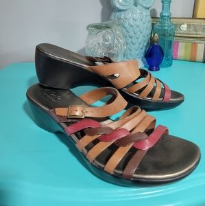 Clark's size 9 leather sandal with 1 inch heel